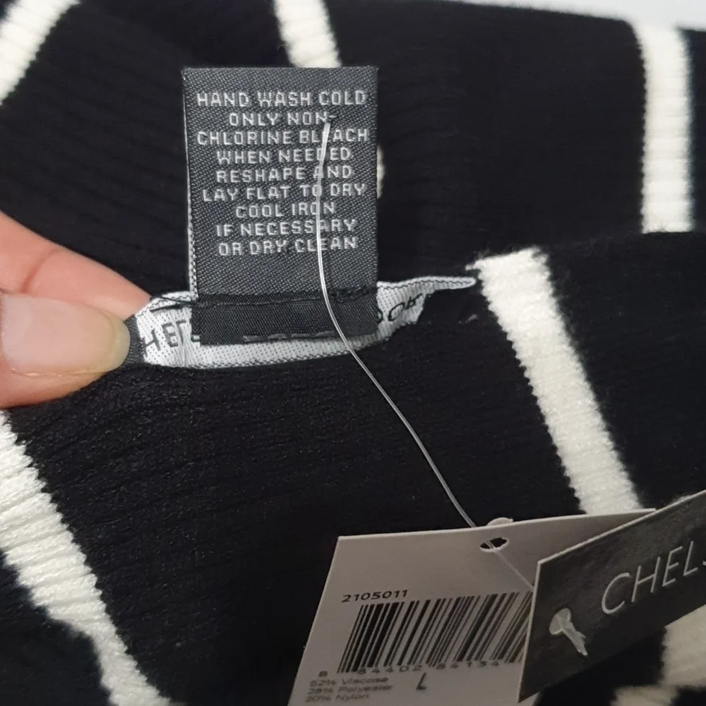 NWT Chelsea and Theodore Dolman Striped Pullover Sweater